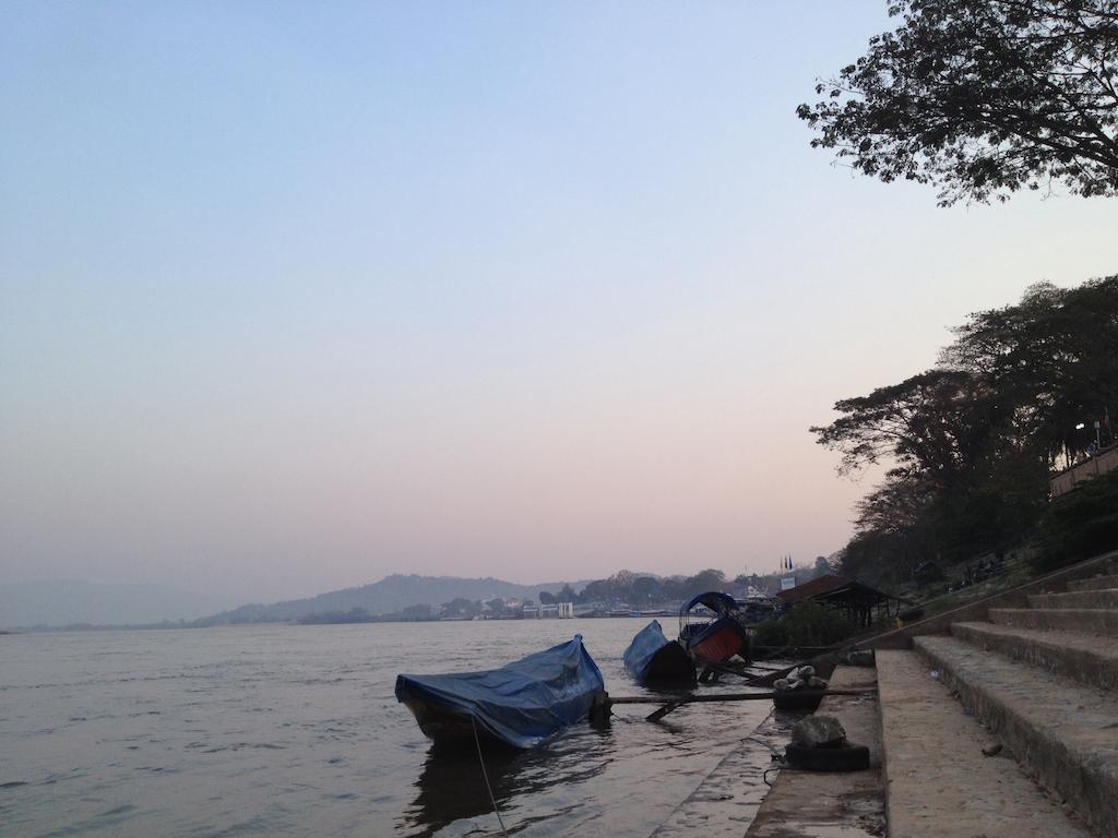 Bed and Breakfast Pak Ping Rim Khong Chiang Saen Exterior foto